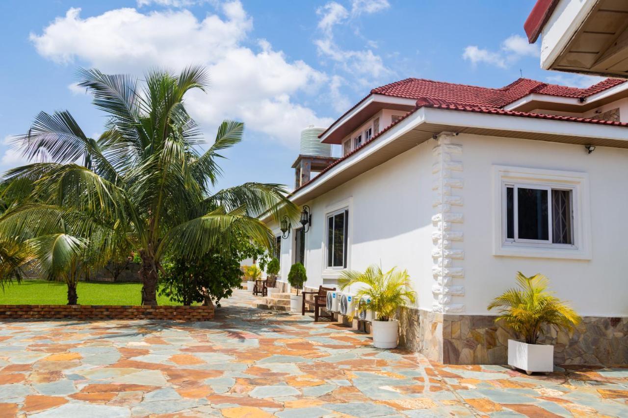 The Haven Boutique Hotel Кумаси Екстериор снимка