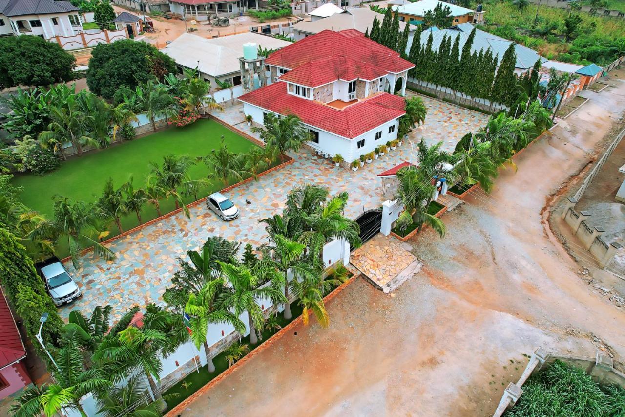 The Haven Boutique Hotel Кумаси Екстериор снимка