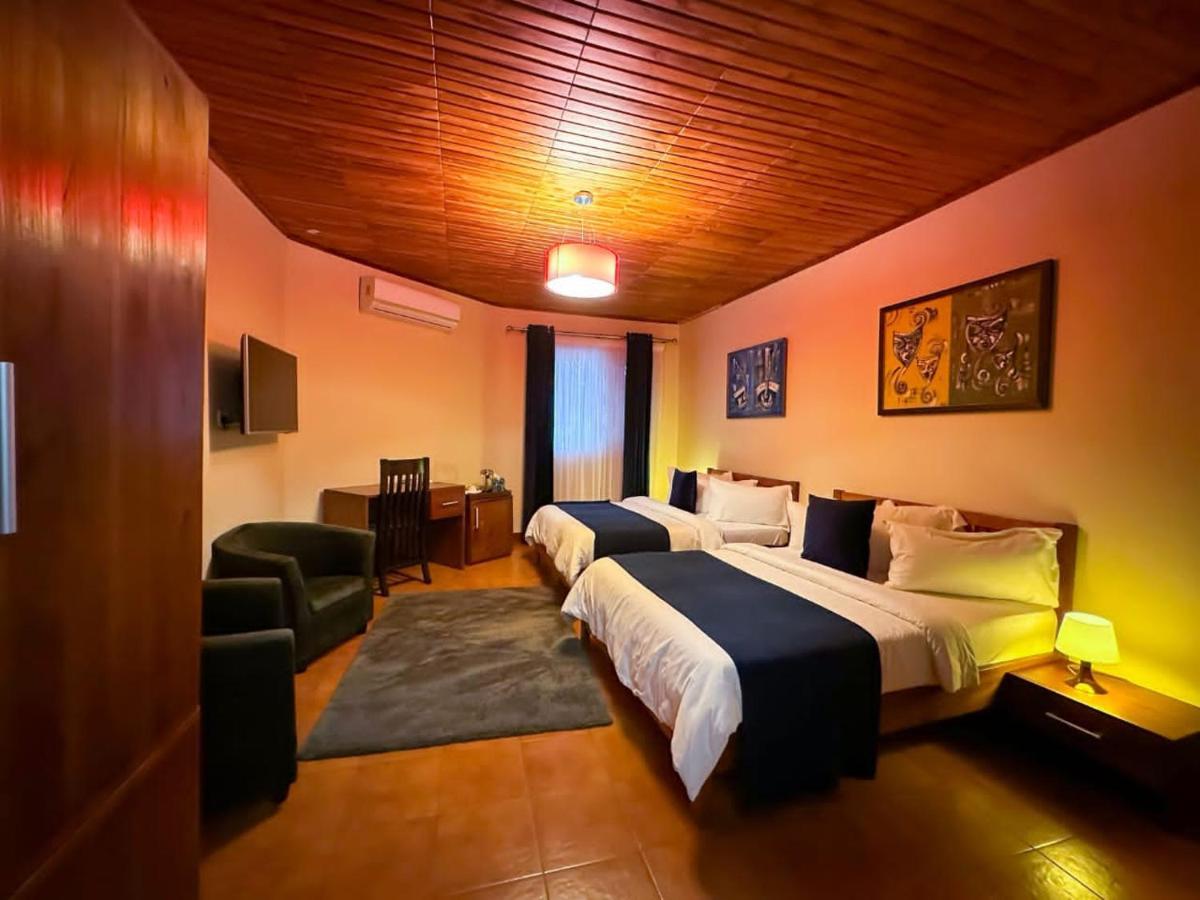 The Haven Boutique Hotel Кумаси Екстериор снимка