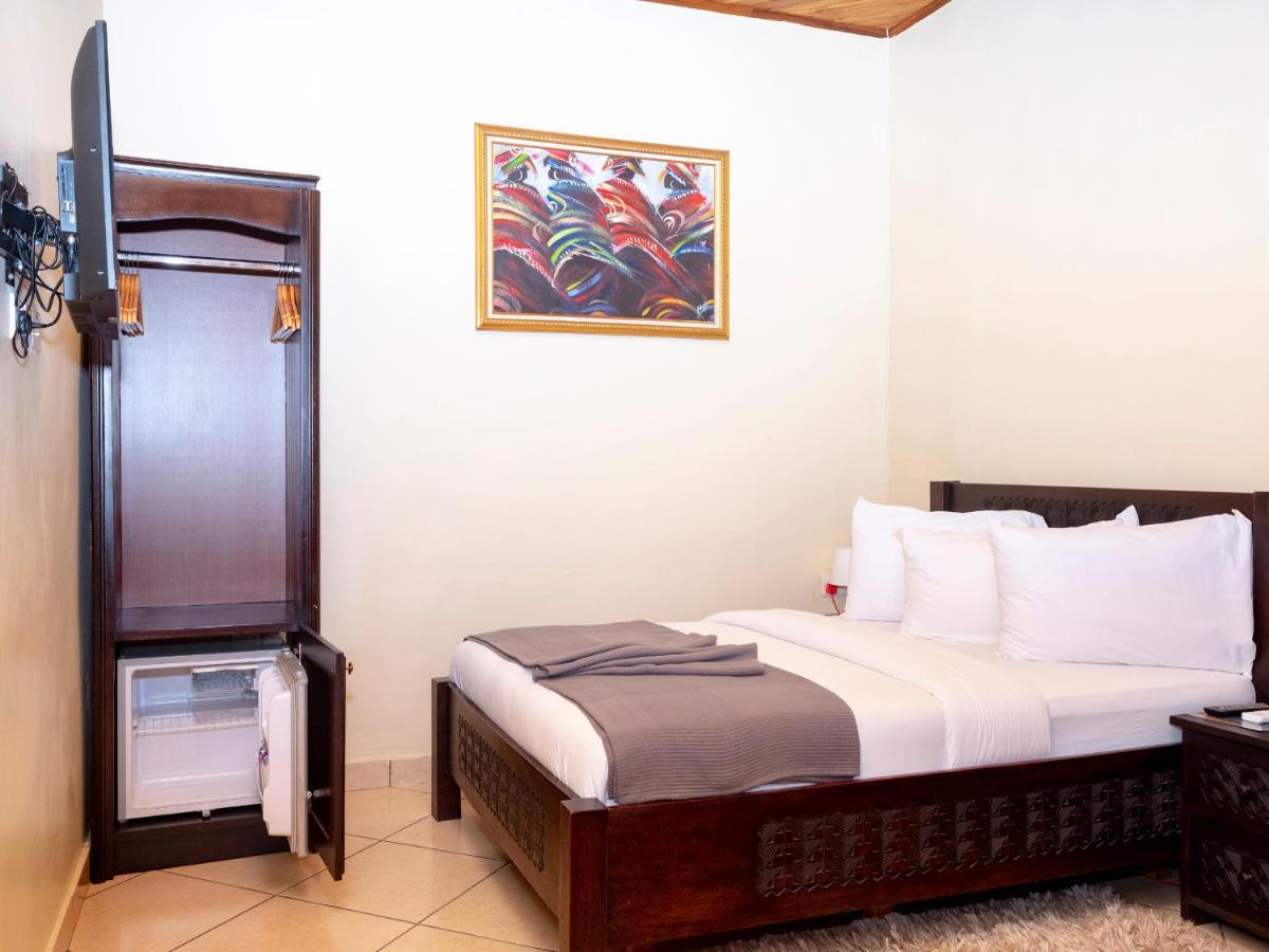 The Haven Boutique Hotel Кумаси Екстериор снимка