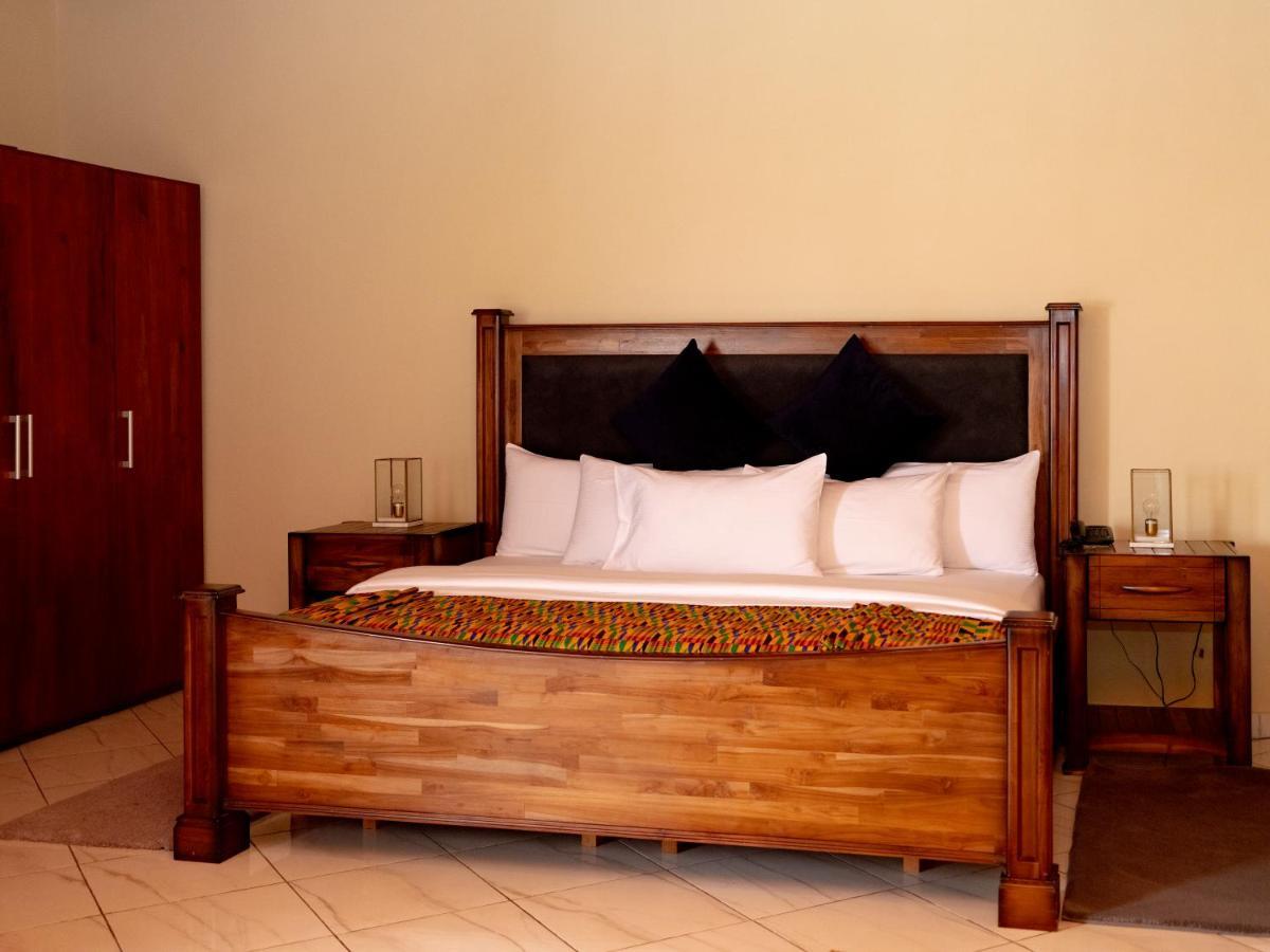 The Haven Boutique Hotel Кумаси Екстериор снимка