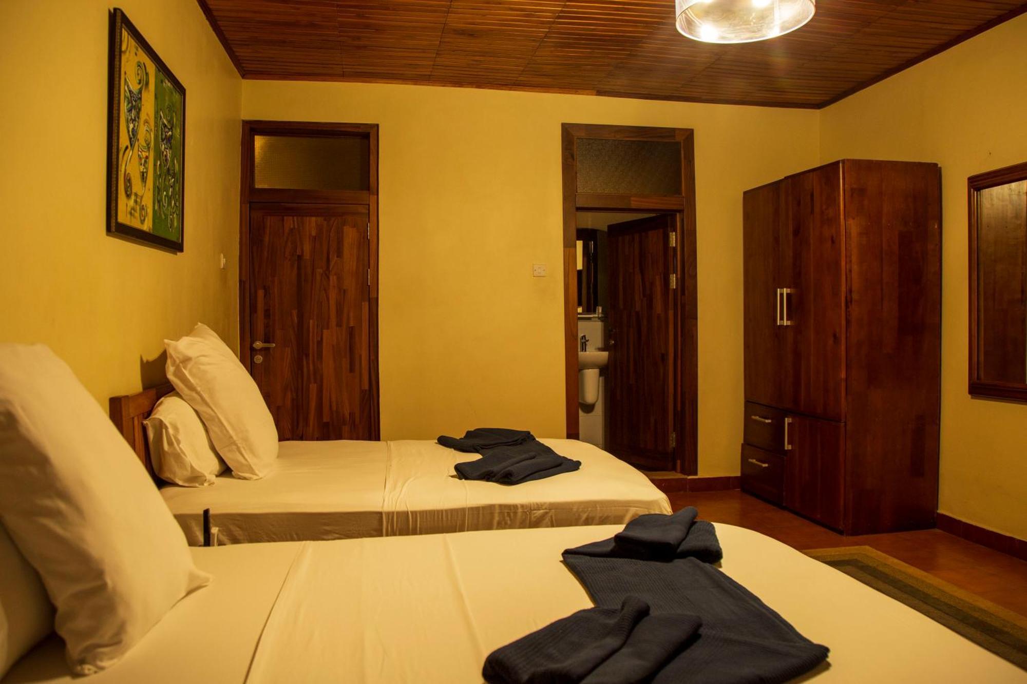 The Haven Boutique Hotel Кумаси Екстериор снимка