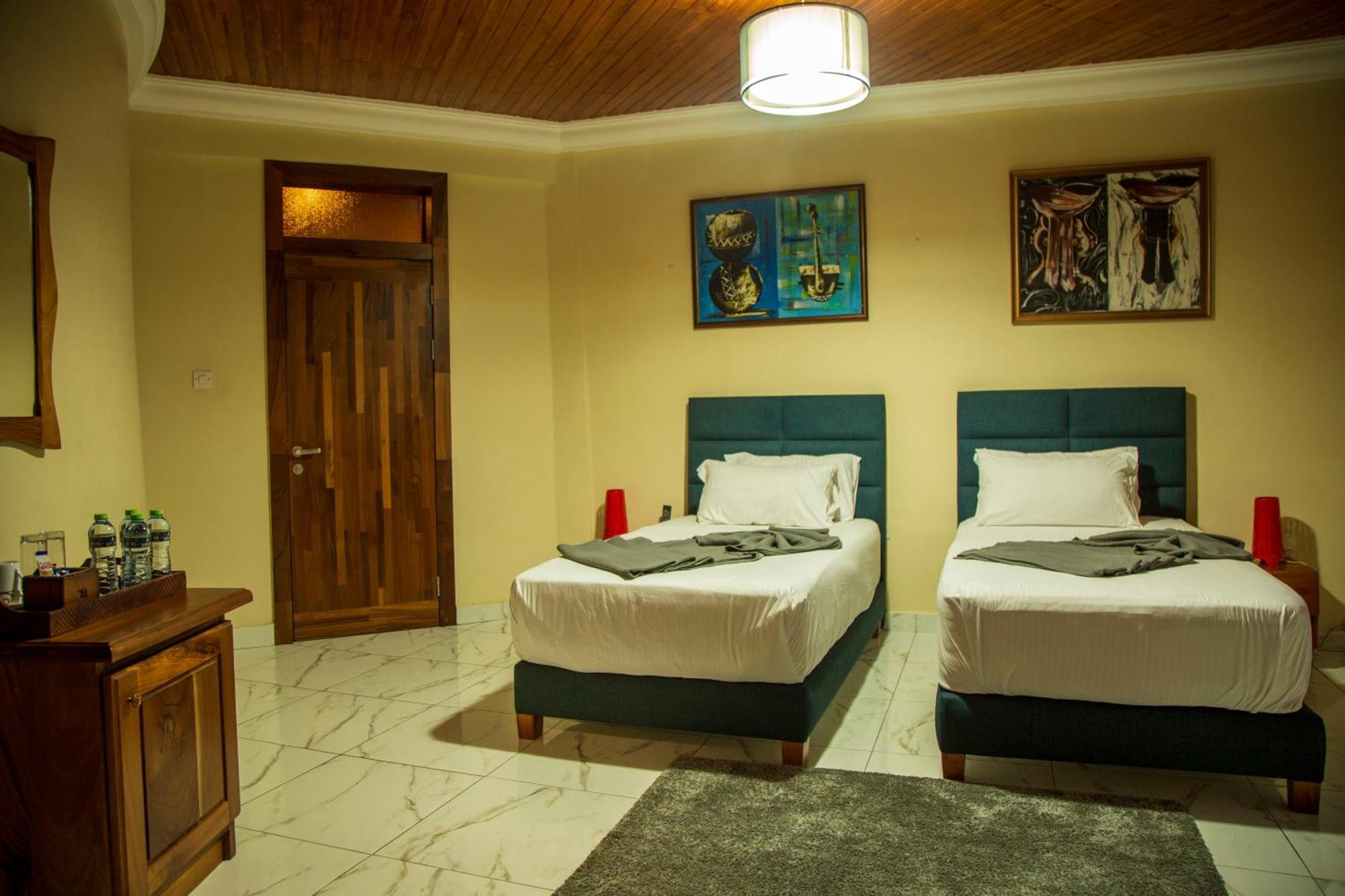 The Haven Boutique Hotel Кумаси Екстериор снимка