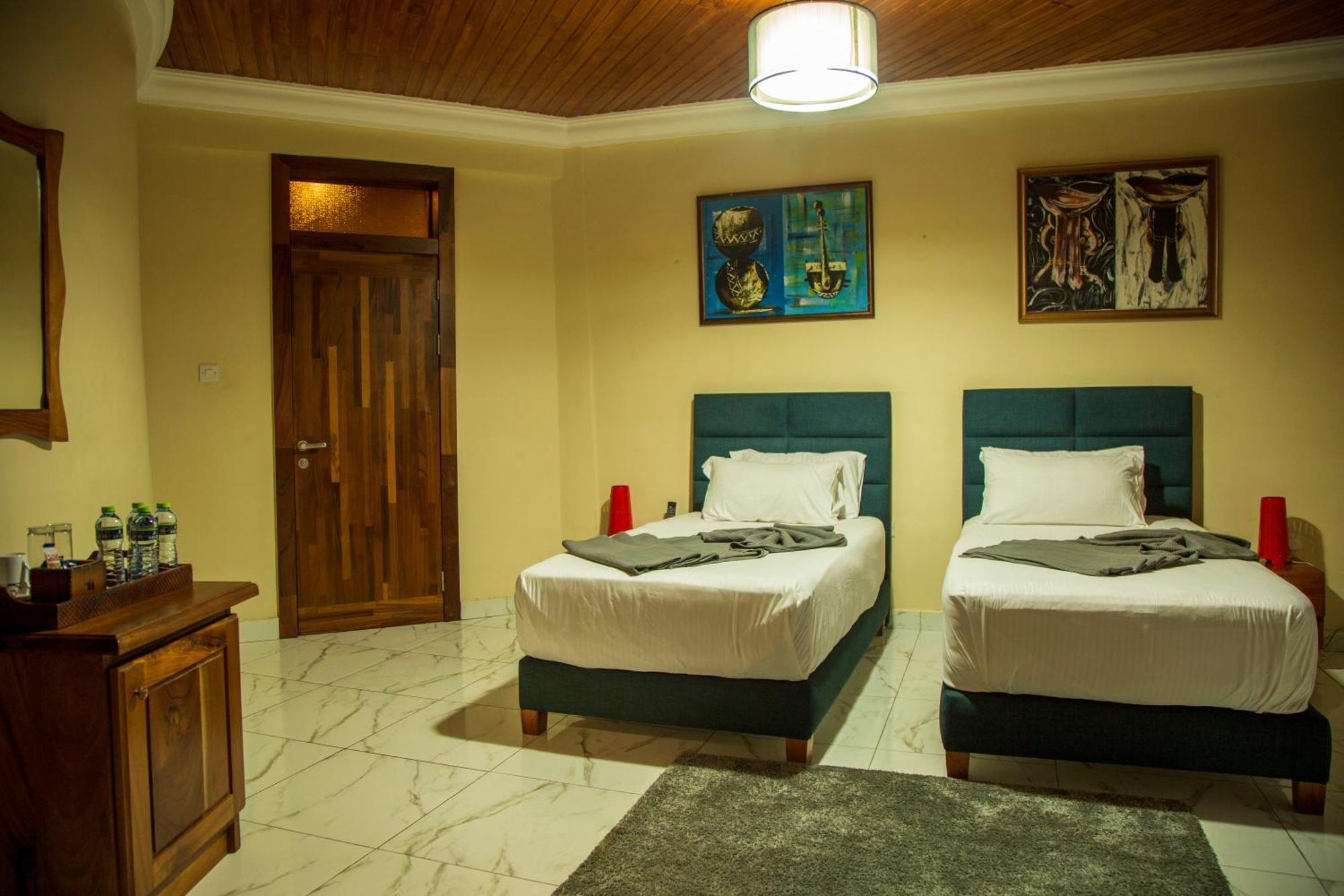 The Haven Boutique Hotel Кумаси Екстериор снимка