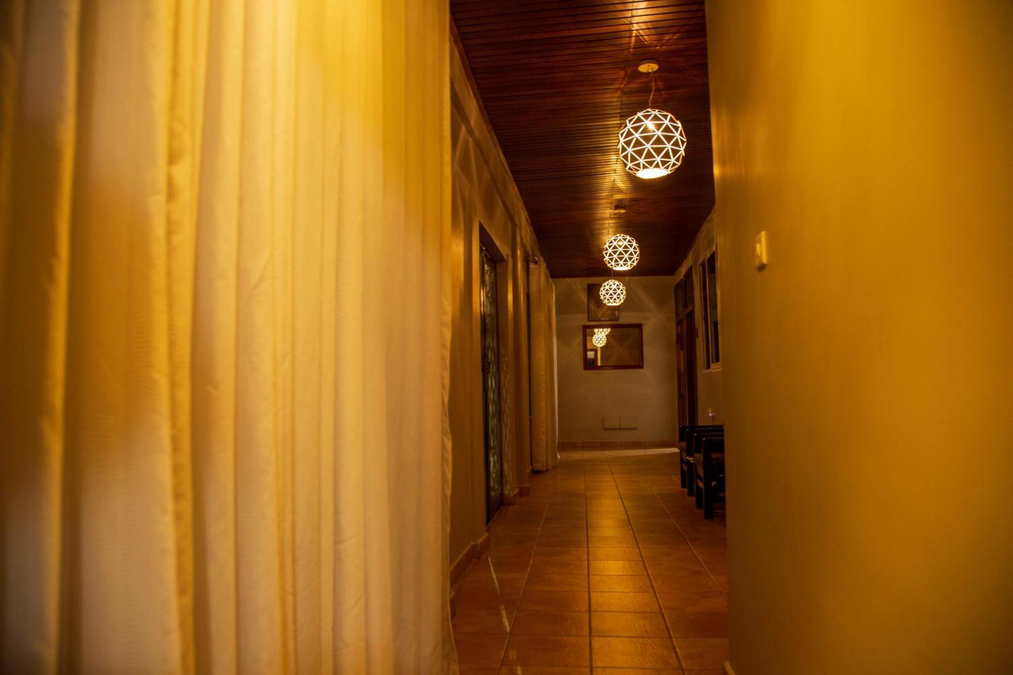 The Haven Boutique Hotel Кумаси Екстериор снимка