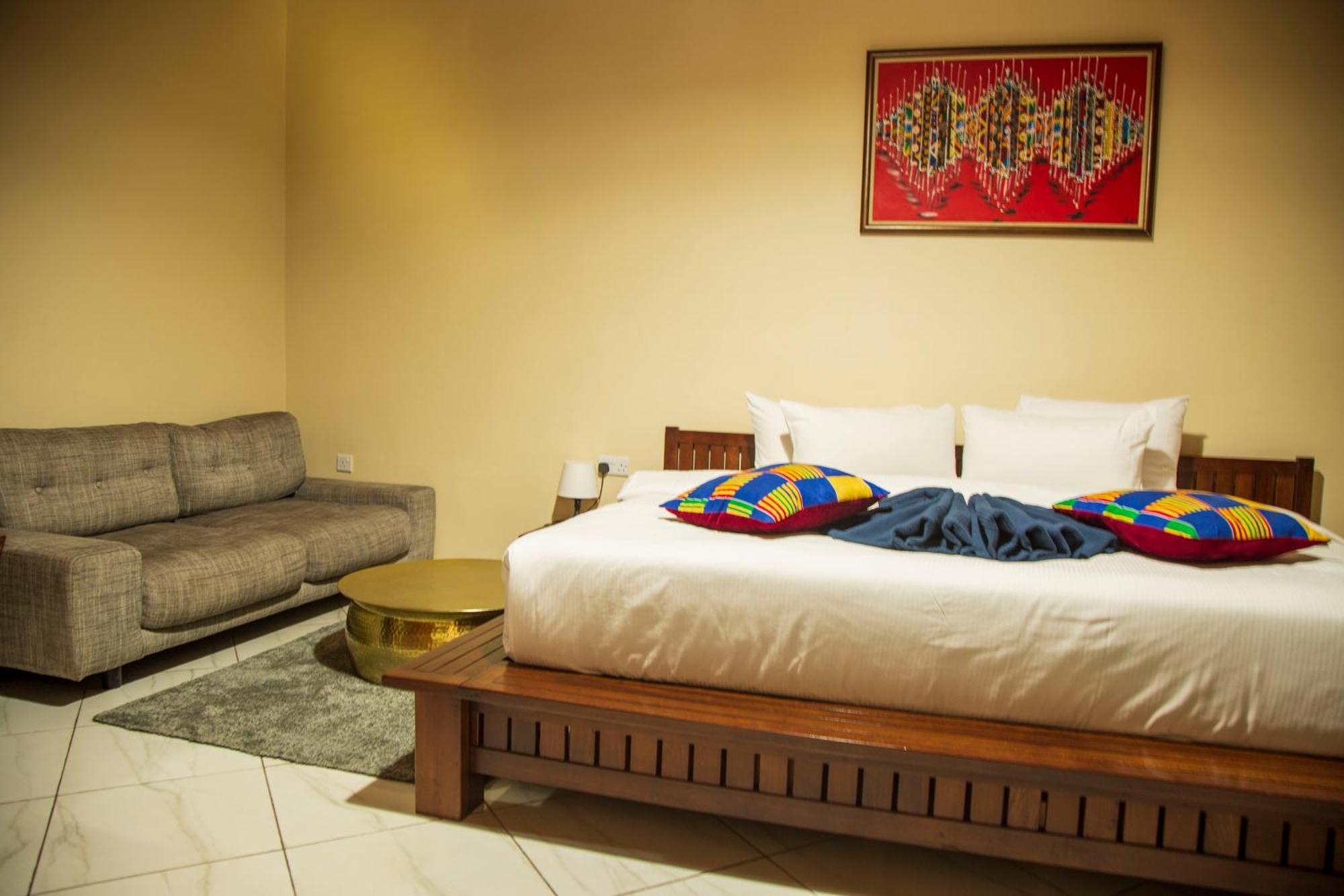 The Haven Boutique Hotel Кумаси Екстериор снимка