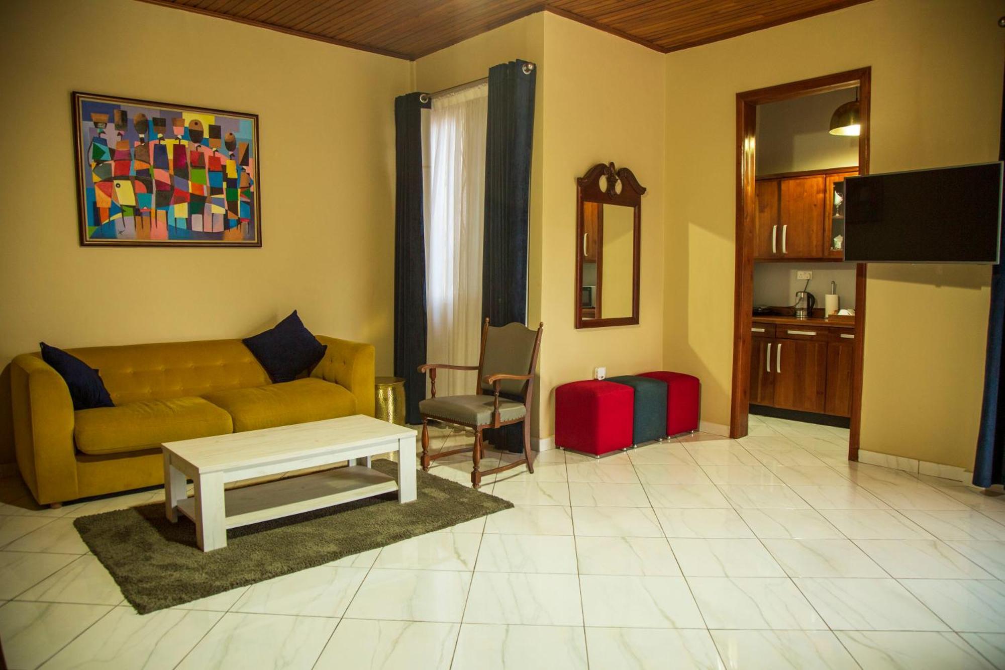 The Haven Boutique Hotel Кумаси Екстериор снимка