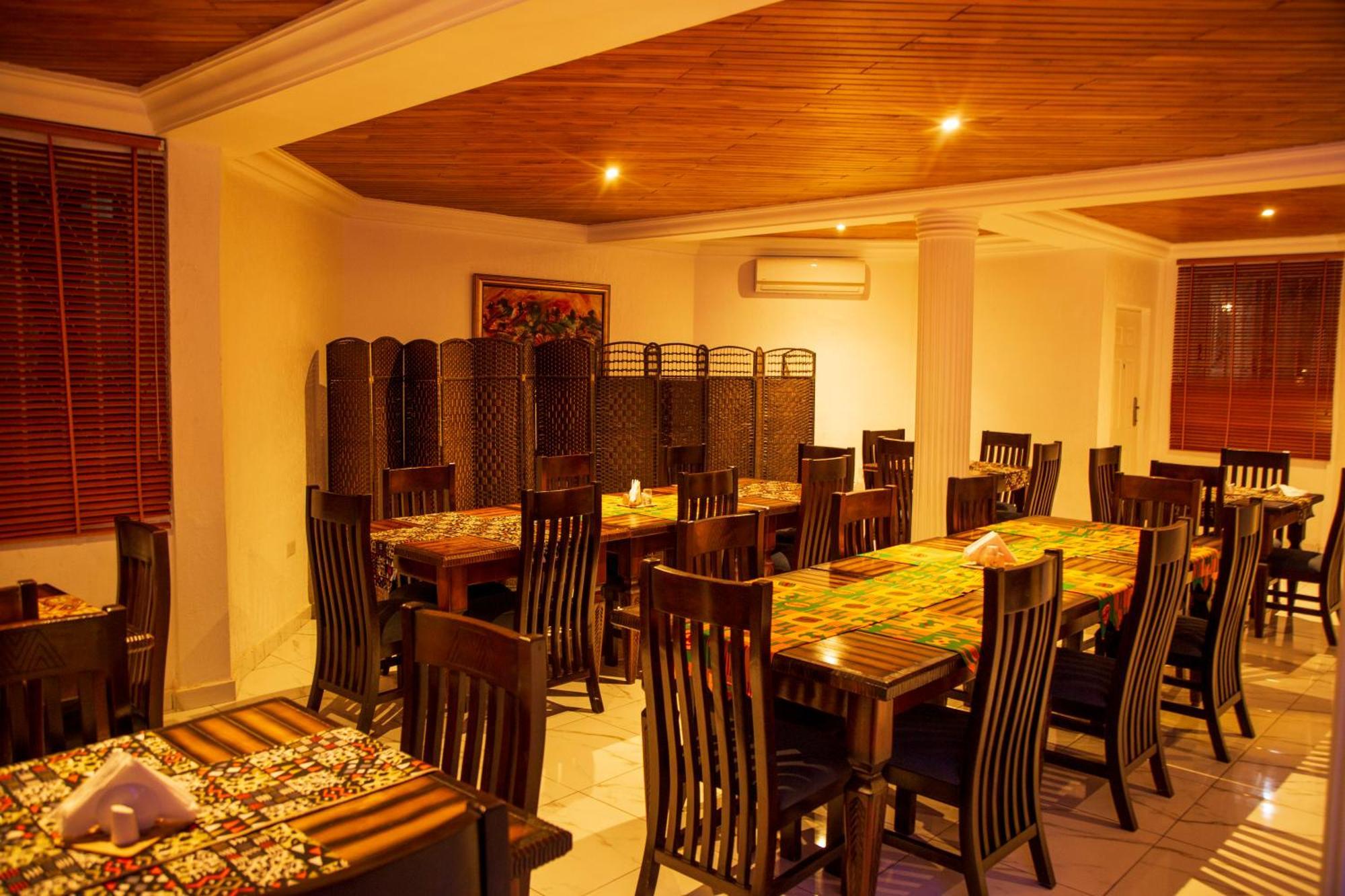 The Haven Boutique Hotel Кумаси Екстериор снимка