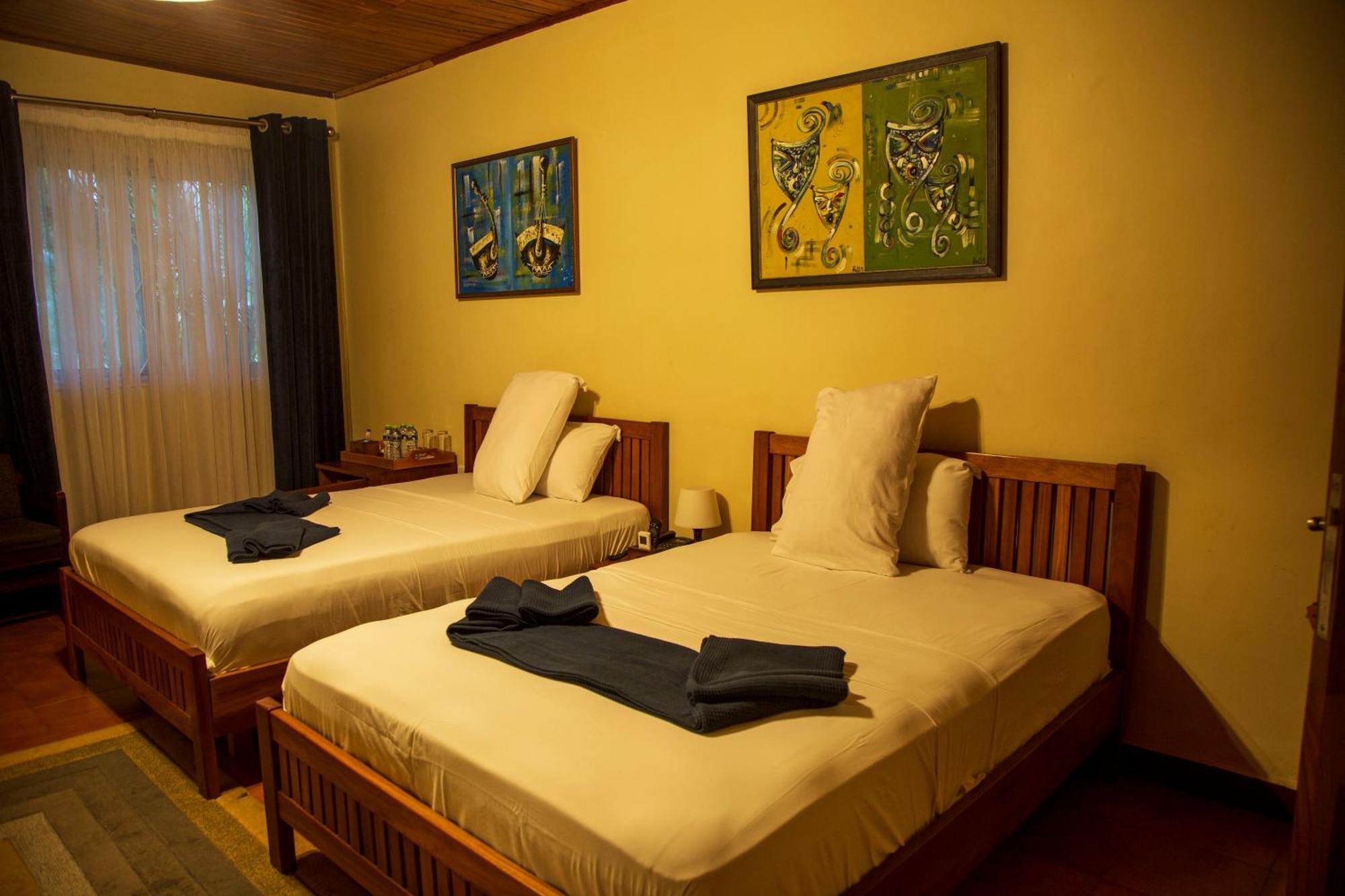 The Haven Boutique Hotel Кумаси Екстериор снимка